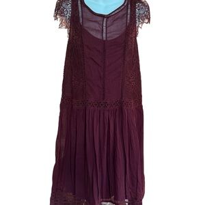 Lace Detail Burgundy Dress